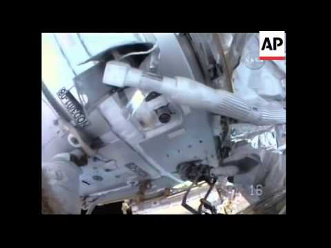 Latest pix of spacewalk, ground control status briefing