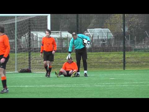 26 nov 2011 VV De Meern 8 - Hertha 3 com 3-1 Hans & Hans en Dr. Dre