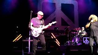 Chickenfoot - My Kinda Girl @ Paris Olympia