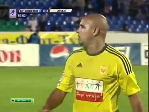 New racist incident against Roberto Carlos www.geri4lu.com