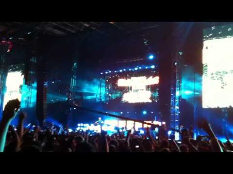 Tiesto @ Home Depot Center ( Pryda vs Oasis Wonderwall 2night Ken Loi mashup)