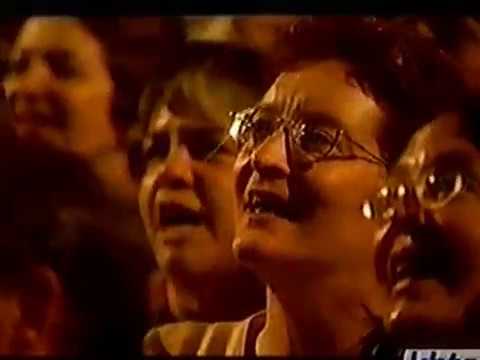 THE BUCKINGHAMS(LIVE)- "KIND OF A DRAG"(LYRICS)