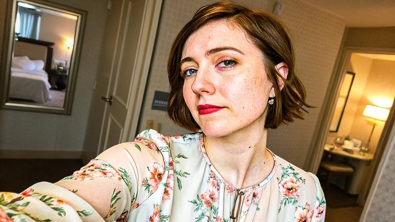 I Wore a Dress... He Walked In [Crossdressing Stories / MtF Transition]