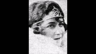 Pige træd varsomt - Marie Brandstrup med klaver og stryger ledsagelse 1926