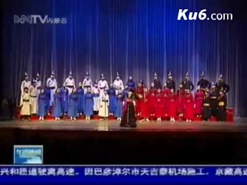 Cậu bé Baator Dorji năm 2012