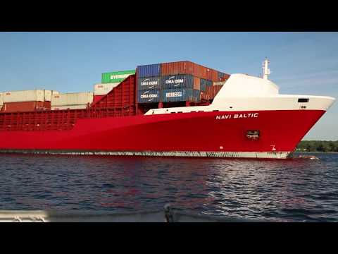 Kiel Canal in less than 3 minutes
