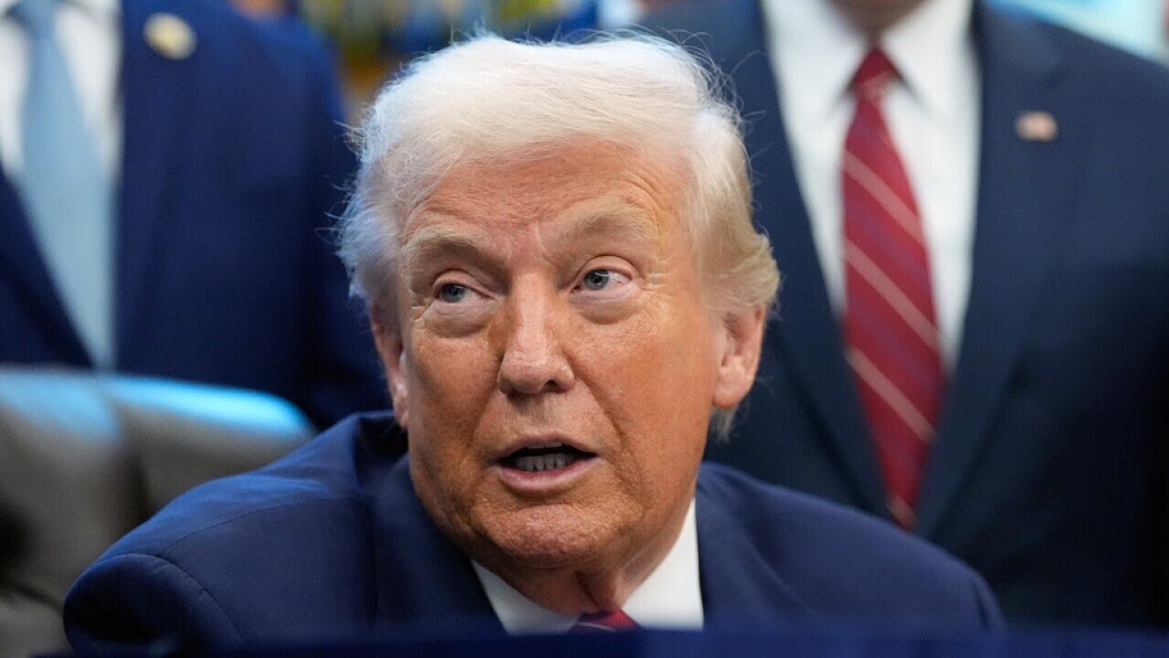 Trump faces backlash over racist video depicting Obamas as apes