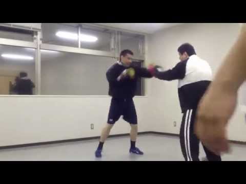 リョウマ[金曜日]ミット　ノンストップジャブ