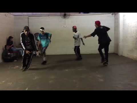 MR Døs Pässyn - Rincon Sapiência e NGKS - Só Moleque Bom (Passinho Dos Maloka)