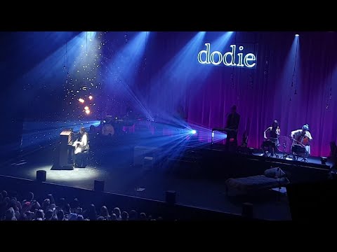 dodie - Build A Problem EU Tour // Tilburg 013 May 15 2022