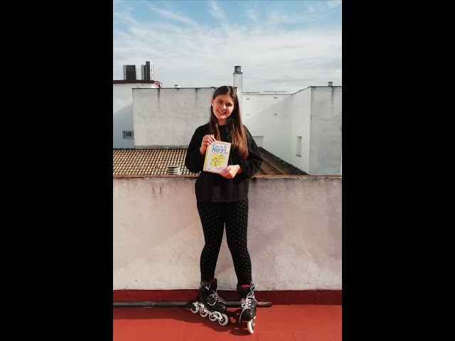 Vídeo relacionado con Una patinadora sobre hielo algo torpe: Diario de Nikki 4