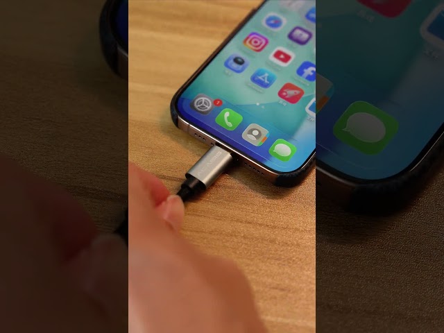 Vídeo relacionado con Amazon Basics Cable adaptador de USB-C (fuente) a HDMI (pantalla), compatible con Thunderbolt 3, 4K a 30 Hz, 1.82 m, negro