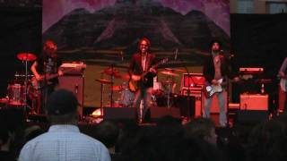 Broken Social Scene- "Ibi Dreams Of Pavement (A Better Day)" (720p HD) Live on Sept. 8, 2011
