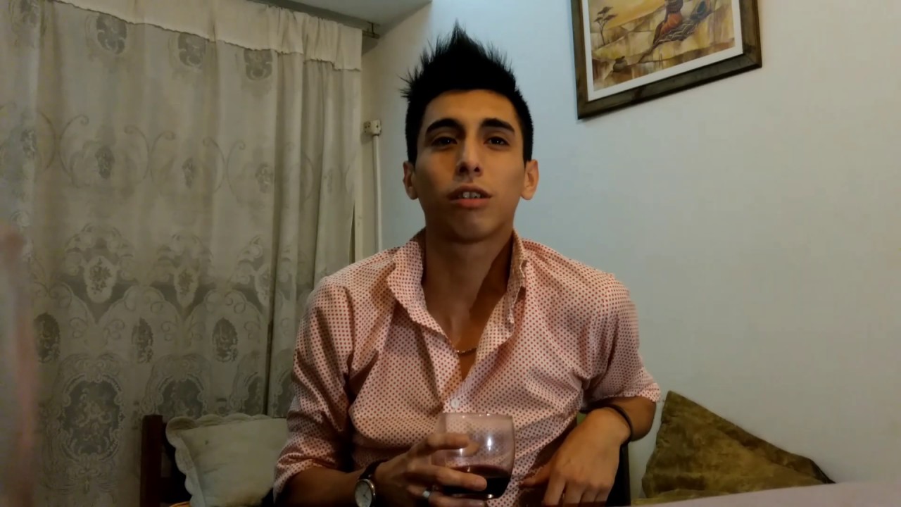 Krishna Olmedo. Bailarín profesional. Organizador. Julio. Milonguero. Entrevista de Farol.
