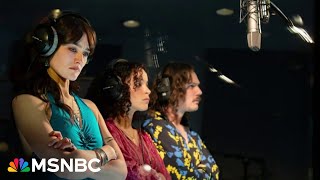 Download lagu 'Stereophonic' Broadway show centers on a rock band in the 1970s mp3