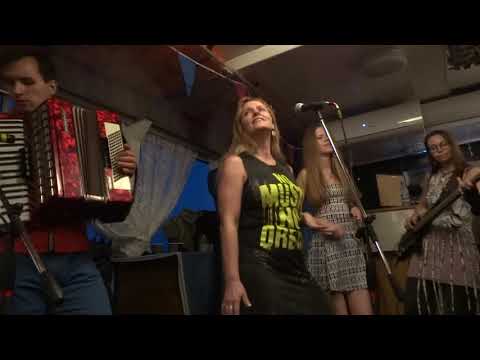 наша исполняют Só Parênt - Inovação/Vamos Fugir