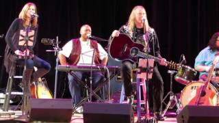 “Jack and Diane” Human Wheels Acoustic Show Mellencamp Tribute
