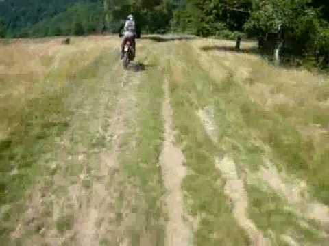 Ballade enduro sur un flan de montagne en Roumanie avec Enduroad (Michel Dumoulin) 1