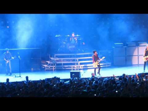 Green Day - Sweet Child O Mine / Highway To Hell / Brain Stew - Live in Fairfax, VA