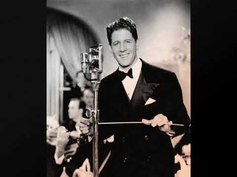RUDY VALLEE SINGS   MOON OVER MONTEREY  mabel wayne 1936