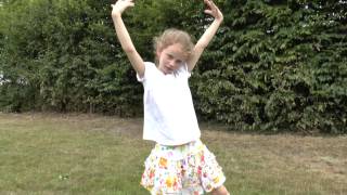 Fleur danst op Kinderen voor Kinderen - Doe de Kanga ( dansinstructie )