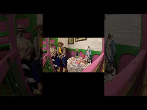 Tipico de pueblos en Colombia!!! #colombia #travel #pueblitos #travelvlog