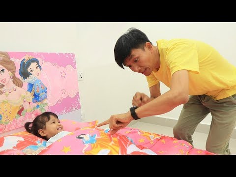 Nora and the Story of Hurry to School