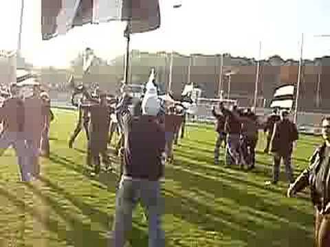 Humba auf dem Spielfeld in Kleve