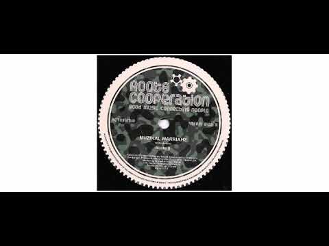 Macka B / Jah B - Muzikal Warriahz / Dub Warriahz - 7" - Roots Cooperation
