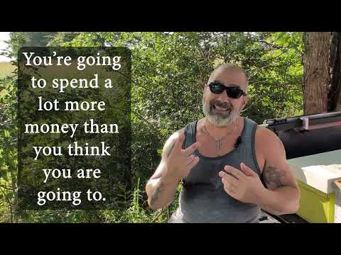 3 Things I Wish I Knew Before Getting into Beekeeping (Bonus Sting Tip!)