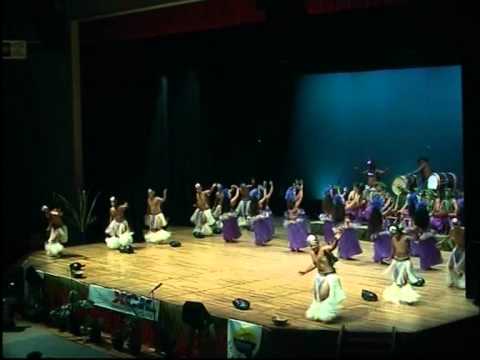 Takitumu Drum dance 2005 Cook Islands Rarotonga