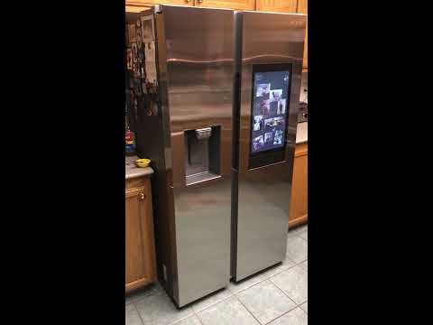 Samsung 26.7 cu. ft. Family Hub Side by Side Smart Refrigerator in Fingerprint Resistant Stainless