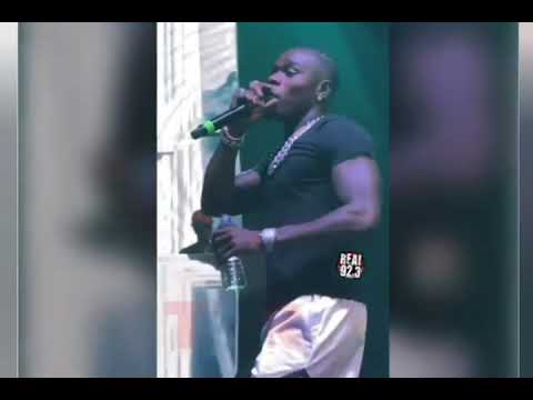 Dababy pays $10,000 to continue performance for fans