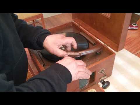 1946 capital u24 phonograph