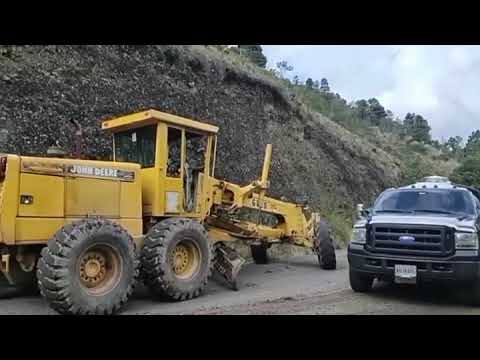 Recuperan vialidad entre El Zumbador y Queniquea