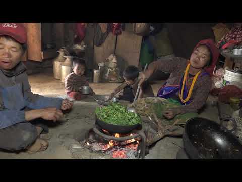 Cooking curry recipe of green vegetables || Traditional life