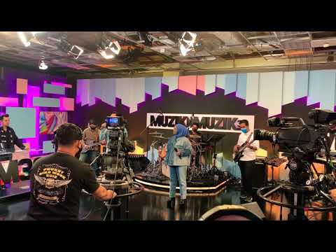 Tunggu kamu - Lah Ahmad feat Aina Abdul