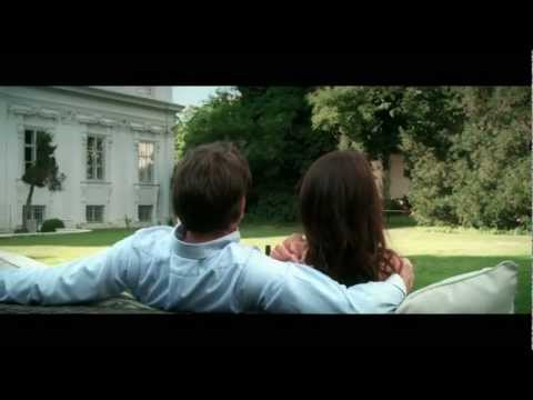 C SEED 201 - The World´s Largest Outdoor LED TV by Porsche Design Studio