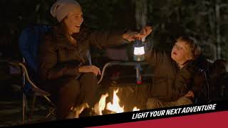  Family camping thanks to their flashlights