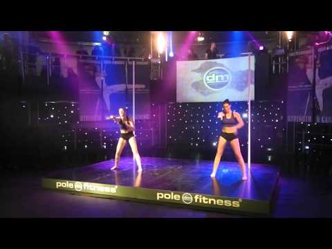 Tweede plaats Synchroon NK Pole fitness 2015 Joëlle Hoen en Marieke Punt