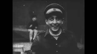 Robinet guardia cicliste (1913) Tweedledum as a Cycling Policeman