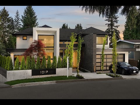 MARBLE CONSTRUCTION - 1017 ARLINGTON CRESCENT in Edgemont Village North Vancouver