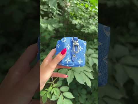 Мини сумочка Луи Вюиттон с логотипом в синем цвете - фото 1 - id-p2288601288