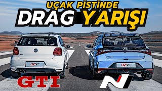 DRAG YARIŞI: Hyundai i20N vs. VW Polo GTI | Hot Hatch'ler Uçak Pistinde | Hyundai vs Volkswagen
