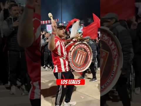 "Los Leales // Estudiantes de la Plata #argentina #barrabrava #hinchadasargentinas #estudiantes" Barra: Los Leales &bull; Club: Estudiantes de La Plata