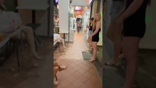 Download lagu Singapore Geylang Street Road #singaporegirls #Singaporemassage mp3