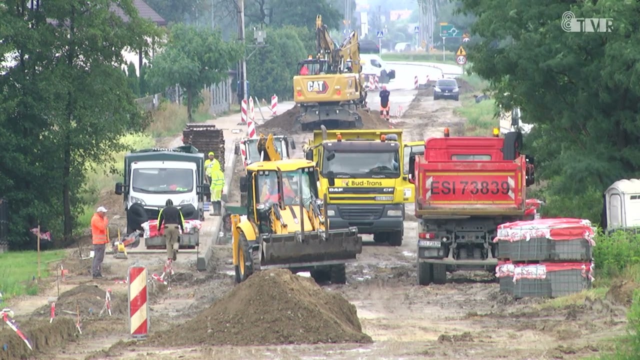 Przebudowa drogi od ul. Reymonta w Sieradzu do Charłupi Wielkiej – sprawdzamy postęp prac