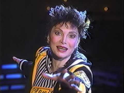 Toni Basil - 'Mickey', Interview and 'Nobody' - American Bandstand (1982)