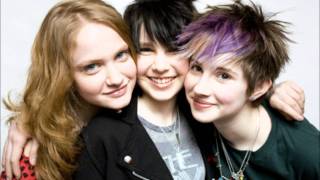 Barbie eat a sandwich (chipmunk version)