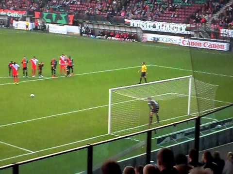 Penalty Jacob Mulenga (NEC - FC Utrecht) (30-10-2011)